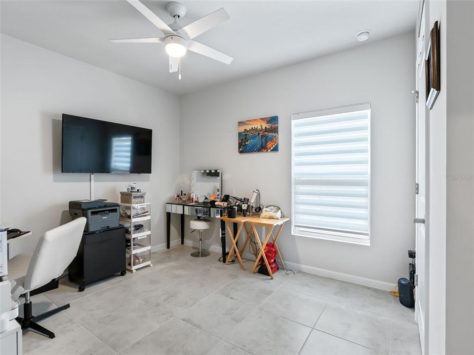 For Sale: $290,000 (3 beds, 2 baths, 1450 Square Feet)