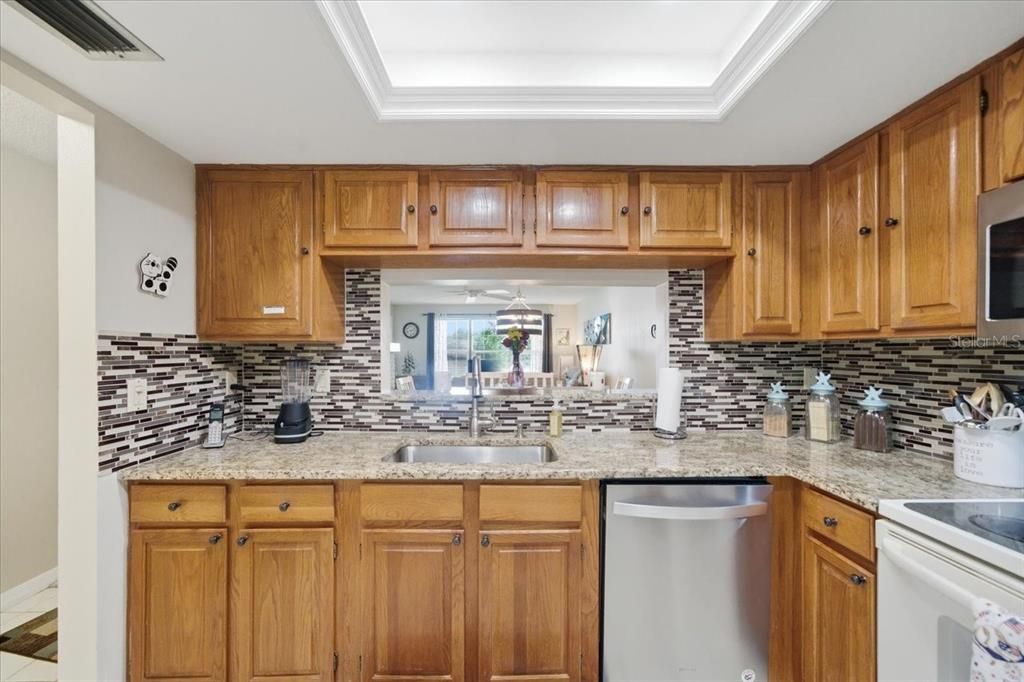 Activo con contrato: $230,000 (2 camas, 2 baños, 1115 Pies cuadrados)