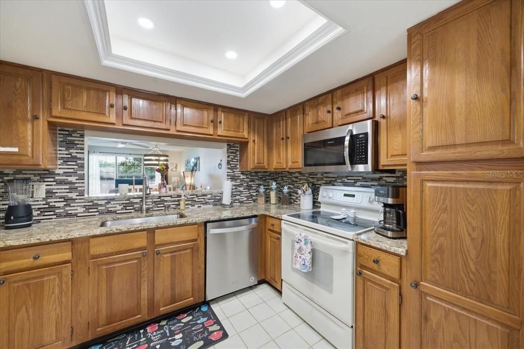 Activo con contrato: $230,000 (2 camas, 2 baños, 1115 Pies cuadrados)