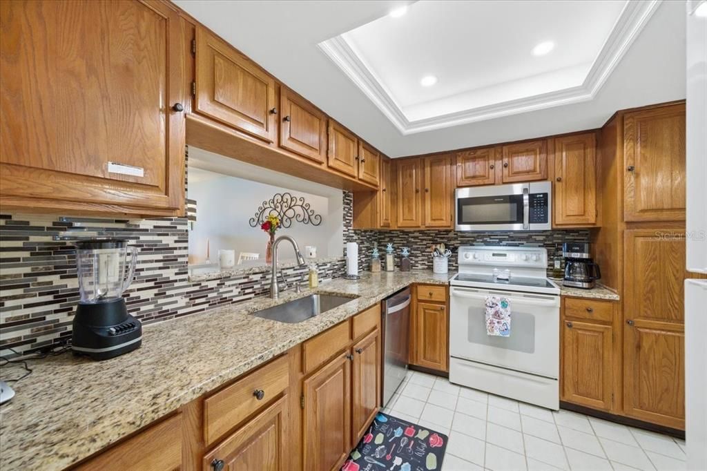 Activo con contrato: $230,000 (2 camas, 2 baños, 1115 Pies cuadrados)