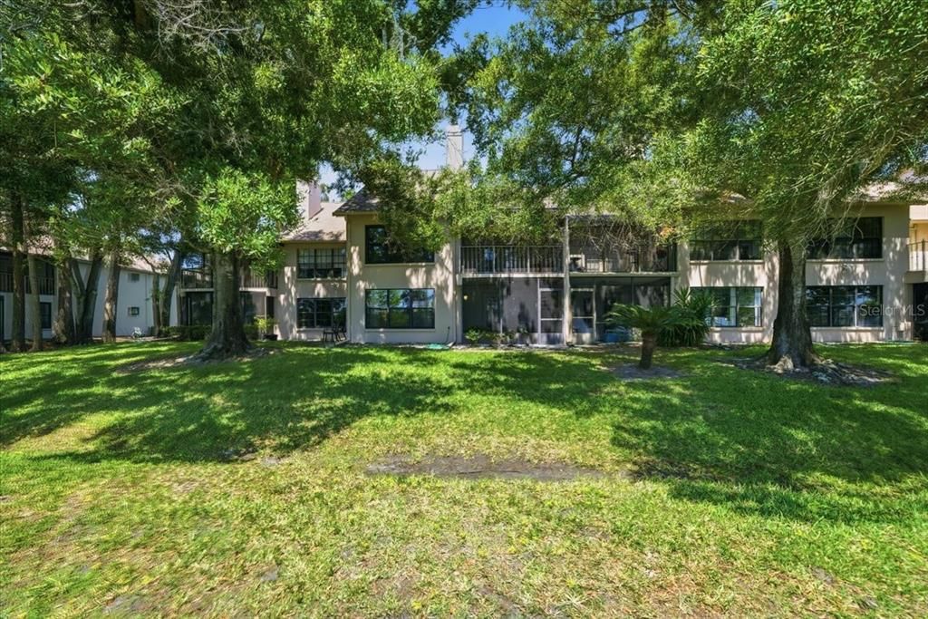Activo con contrato: $230,000 (2 camas, 2 baños, 1115 Pies cuadrados)