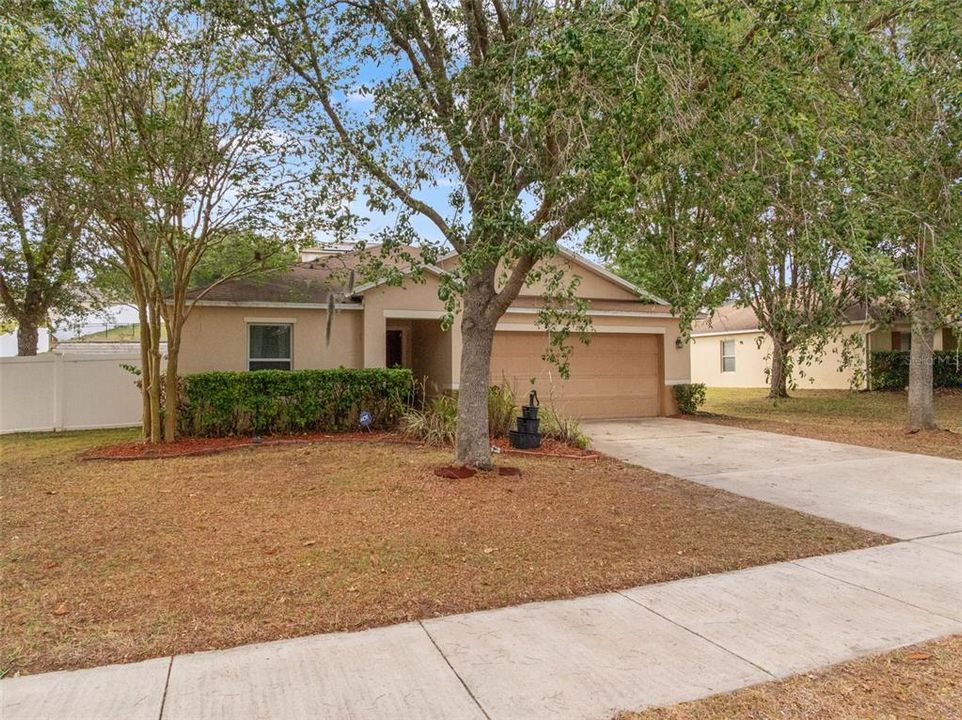 For Sale: $380,000 (4 beds, 2 baths, 1997 Square Feet)