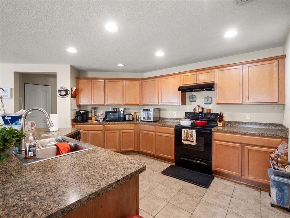 For Sale: $380,000 (4 beds, 2 baths, 1997 Square Feet)
