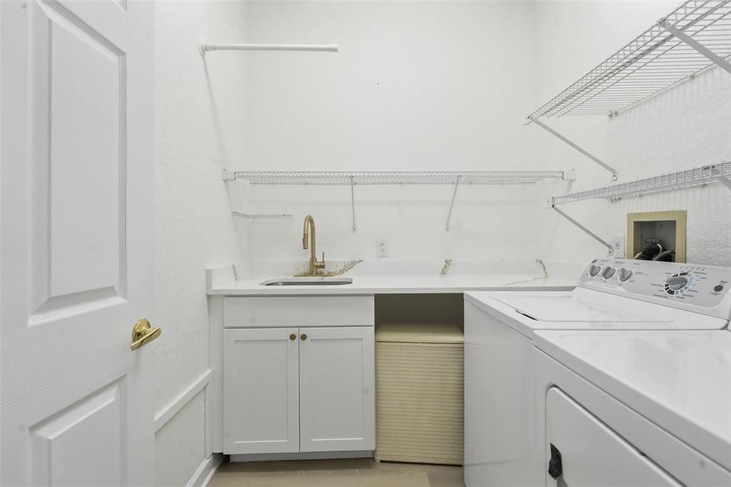 En Venta: $479,900 (3 camas, 2 baños, 2462 Pies cuadrados)