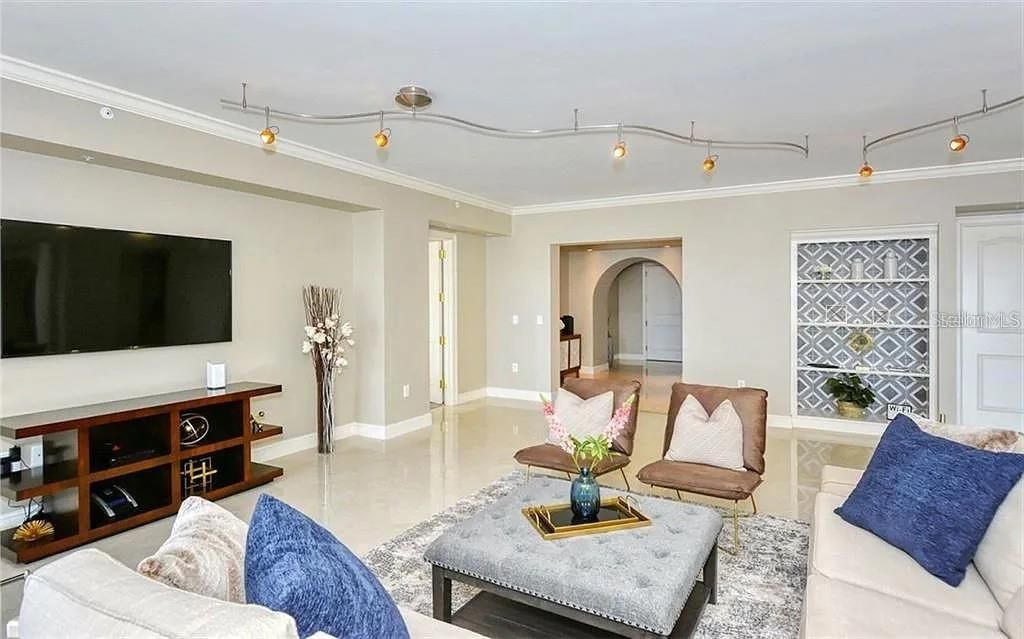En Venta: $2,650,000 (3 camas, 2 baños, 3553 Pies cuadrados)