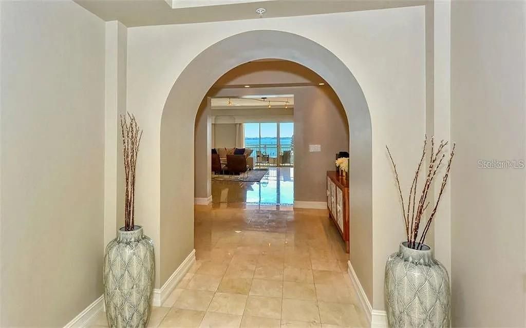 En Venta: $2,650,000 (3 camas, 2 baños, 3553 Pies cuadrados)