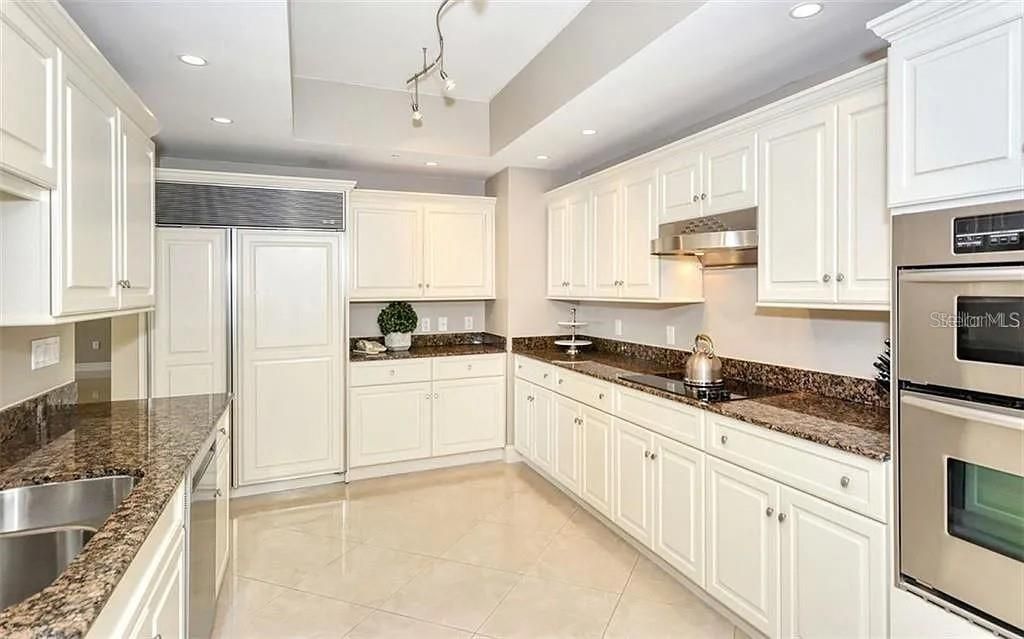 En Venta: $2,650,000 (3 camas, 2 baños, 3553 Pies cuadrados)