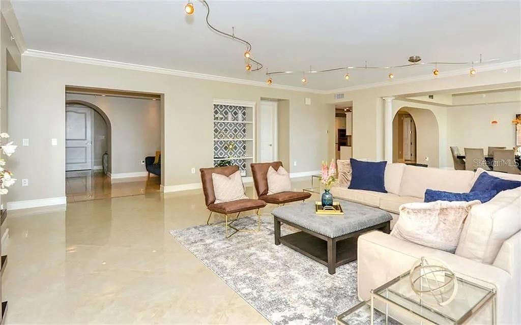 En Venta: $2,650,000 (3 camas, 2 baños, 3553 Pies cuadrados)
