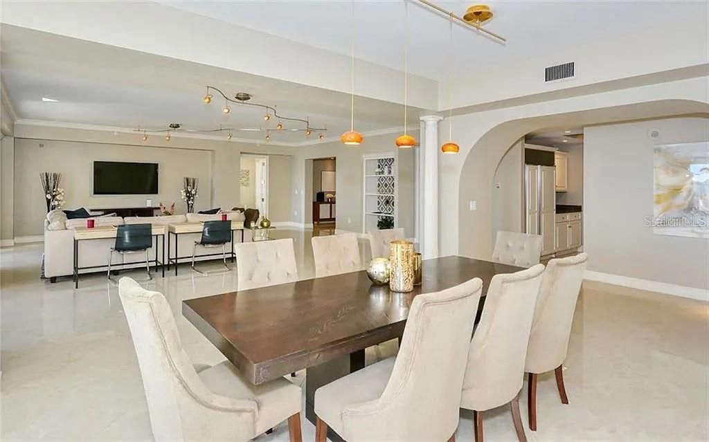 En Venta: $2,650,000 (3 camas, 2 baños, 3553 Pies cuadrados)