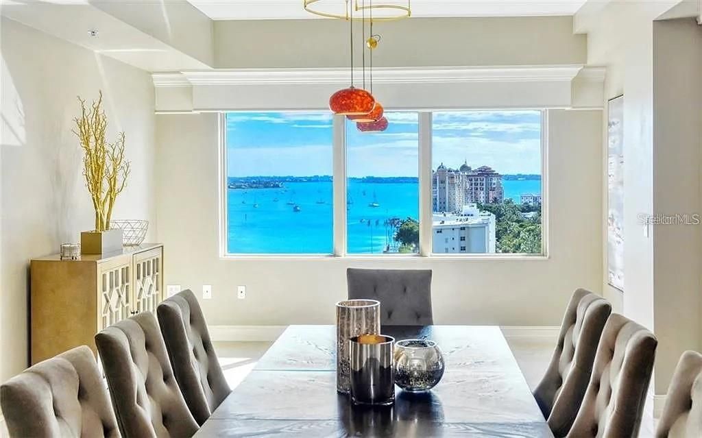 En Venta: $2,650,000 (3 camas, 2 baños, 3553 Pies cuadrados)