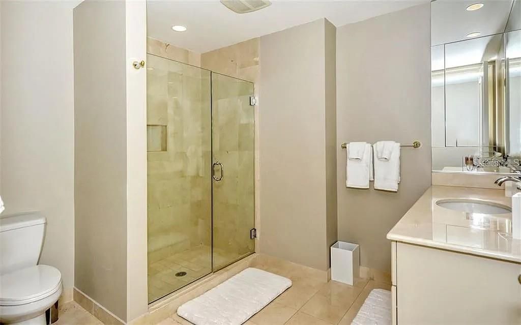 En Venta: $2,650,000 (3 camas, 2 baños, 3553 Pies cuadrados)
