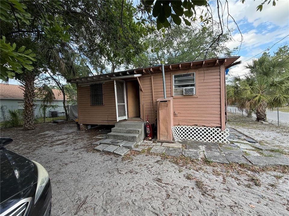 For Sale: $180,000 (3 beds, 1 baths, 1332 Square Feet)