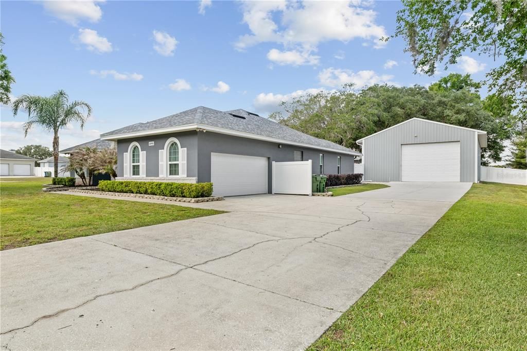 For Sale: $777,700 (4 beds, 3 baths, 2363 Square Feet)
