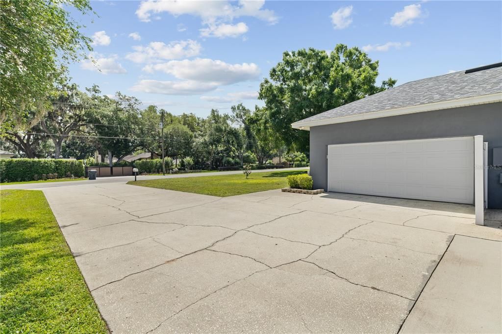 For Sale: $777,700 (4 beds, 3 baths, 2363 Square Feet)