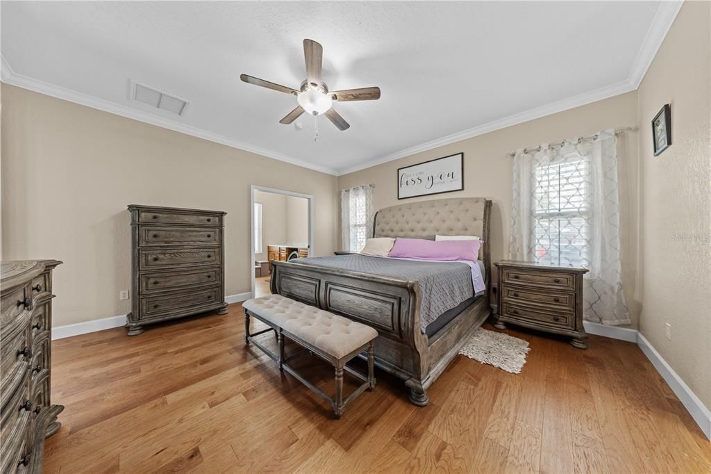 For Sale: $777,700 (4 beds, 3 baths, 2363 Square Feet)