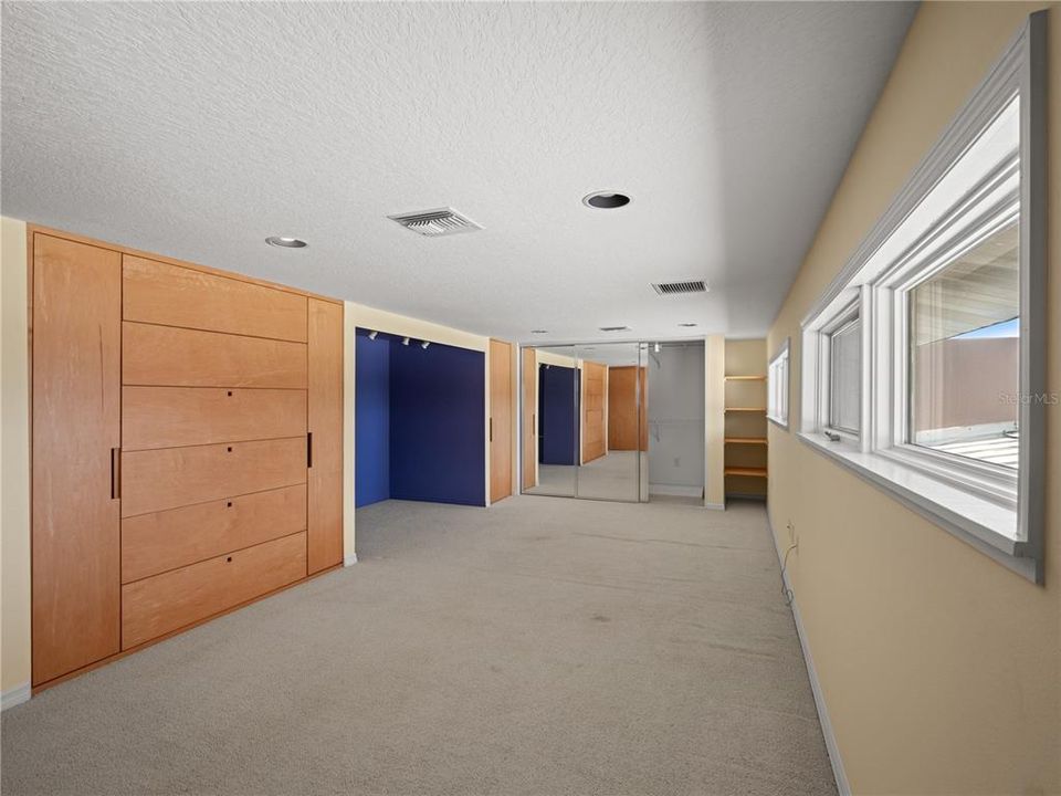 En Venta: $1,250,000 (6 camas, 5 baños, 7035 Pies cuadrados)
