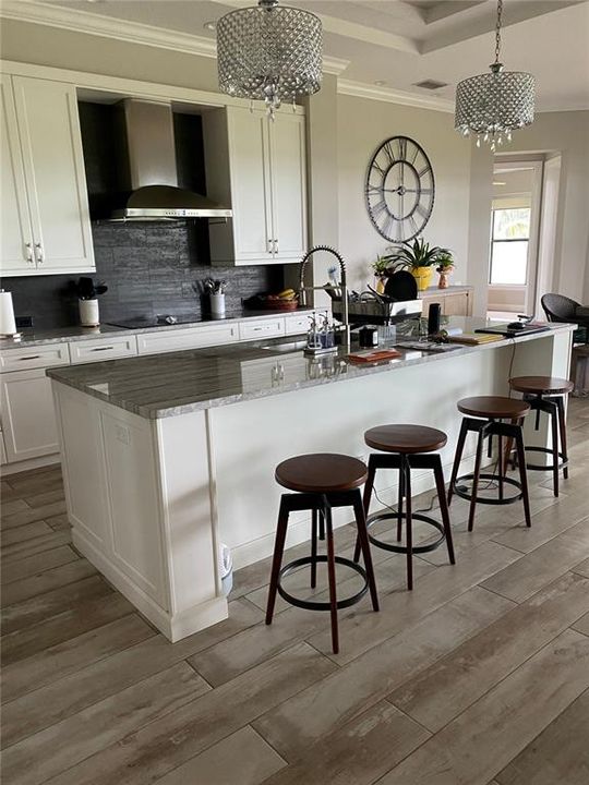 For Rent: $4,000 (3 beds, 3 baths, 2415 Square Feet)