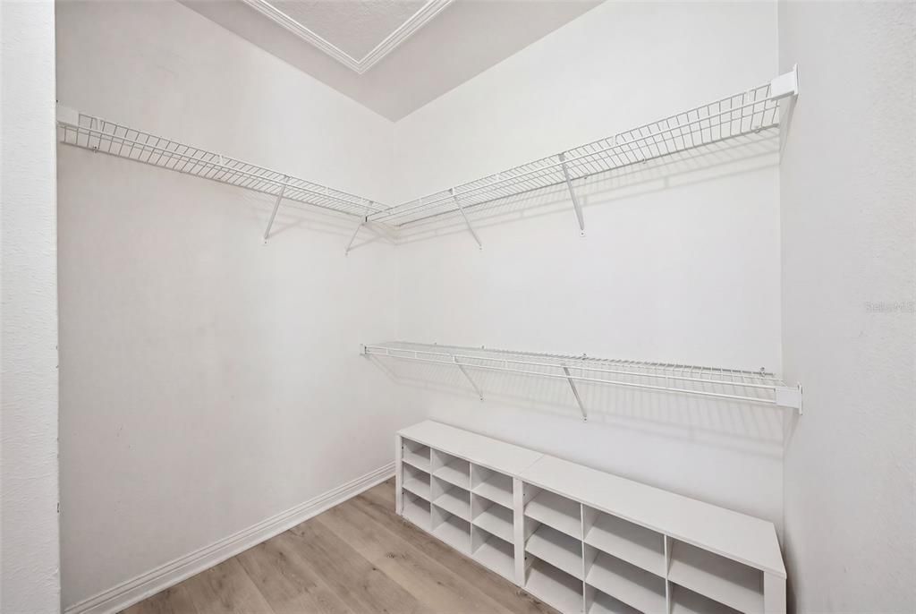 Active With Contract: $240,000 (3 beds, 2 baths, 1387 Square Feet)