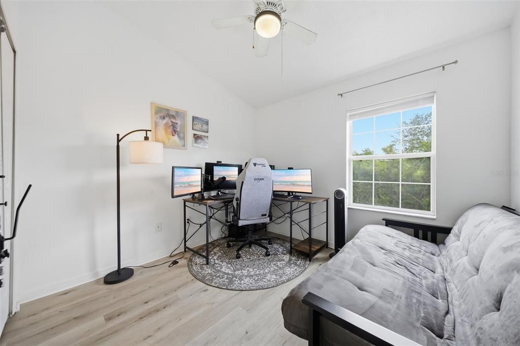 Active With Contract: $240,000 (3 beds, 2 baths, 1387 Square Feet)
