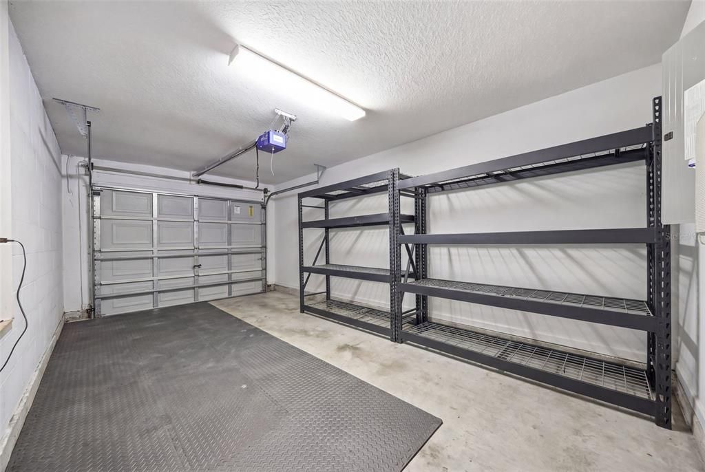 Active With Contract: $240,000 (3 beds, 2 baths, 1387 Square Feet)