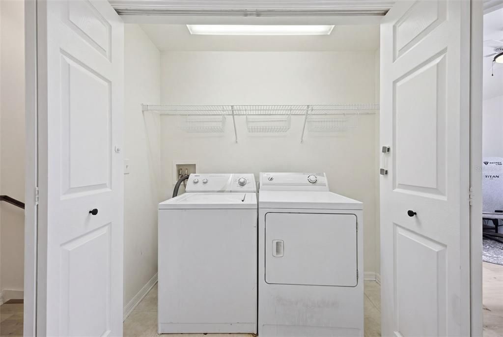 Active With Contract: $240,000 (3 beds, 2 baths, 1387 Square Feet)
