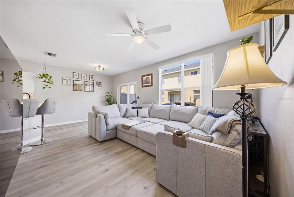 Active With Contract: $240,000 (3 beds, 2 baths, 1387 Square Feet)