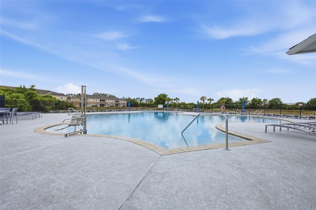 Active With Contract: $240,000 (3 beds, 2 baths, 1387 Square Feet)