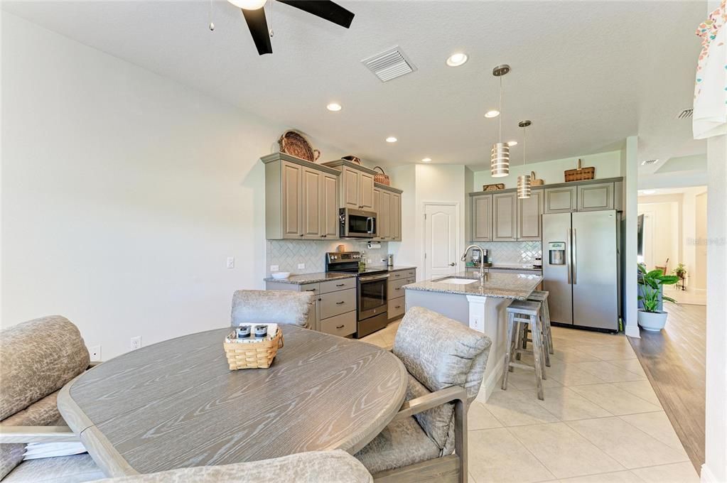 For Sale: $442,500 (3 beds, 2 baths, 1622 Square Feet)