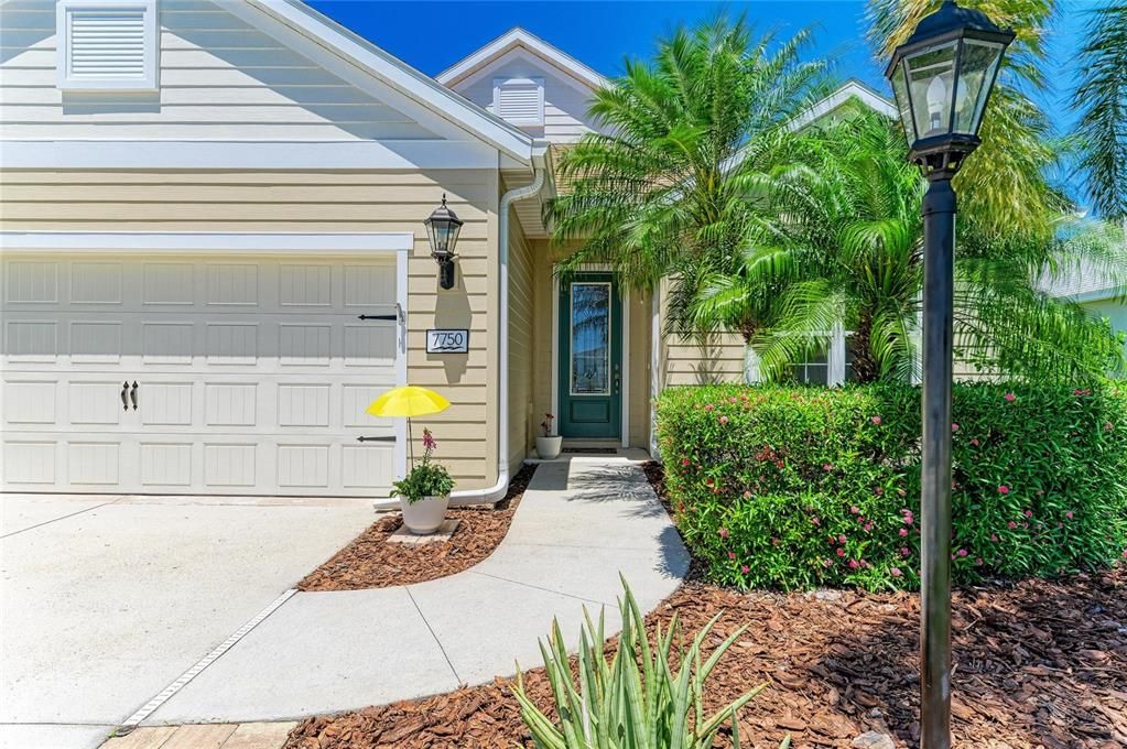 For Sale: $442,500 (3 beds, 2 baths, 1622 Square Feet)