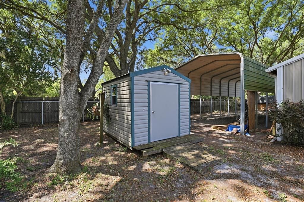 Active With Contract: $325,000 (3 beds, 2 baths, 2280 Square Feet)
