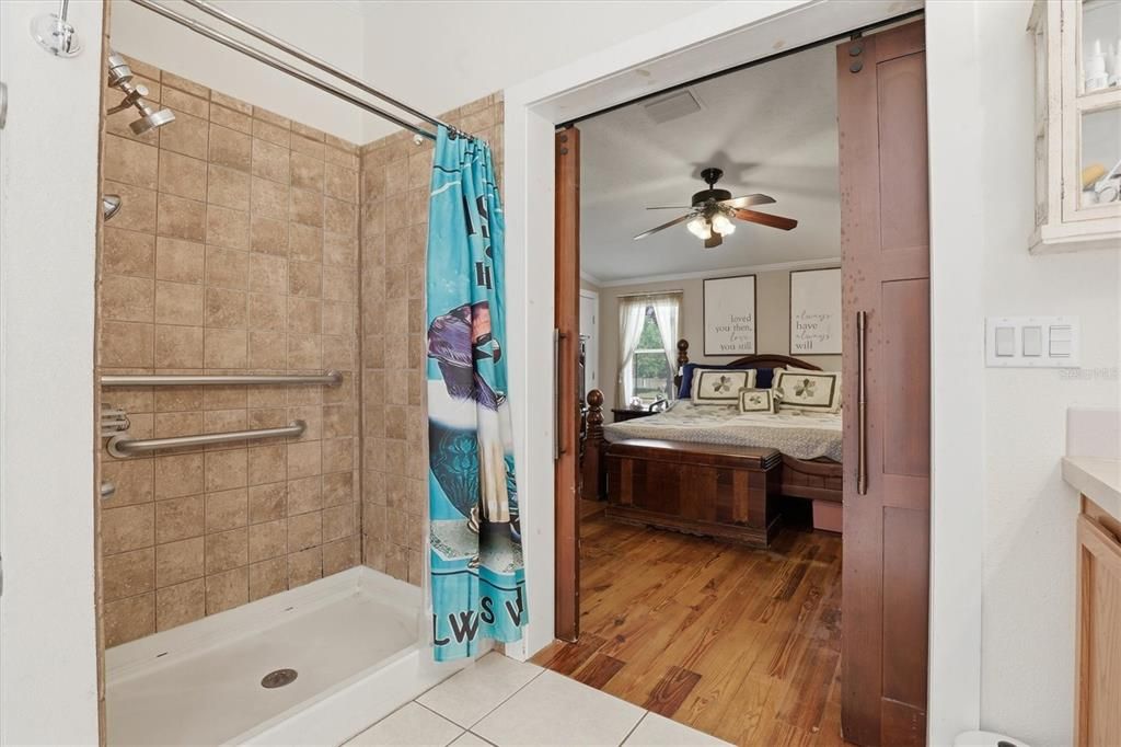 Active With Contract: $325,000 (3 beds, 2 baths, 2280 Square Feet)