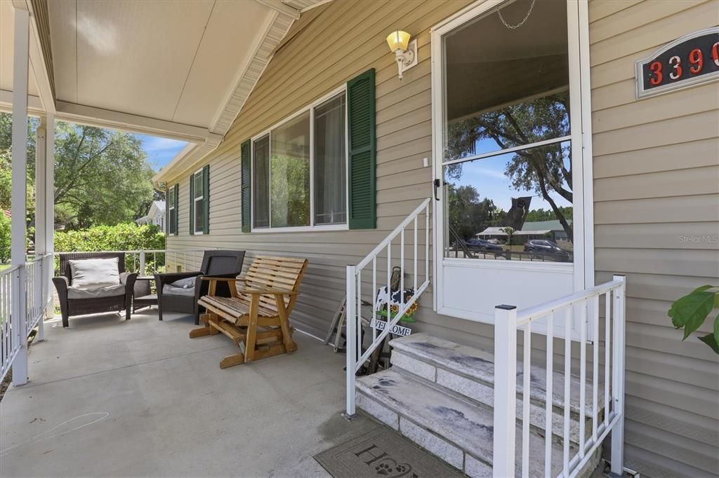 Active With Contract: $325,000 (3 beds, 2 baths, 2280 Square Feet)