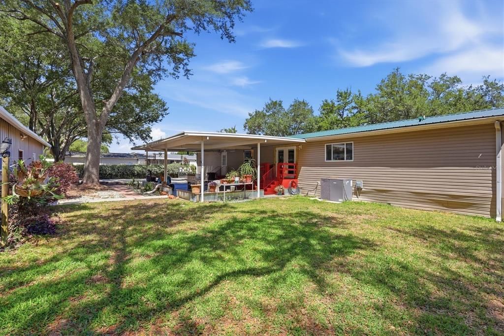 Active With Contract: $325,000 (3 beds, 2 baths, 2280 Square Feet)