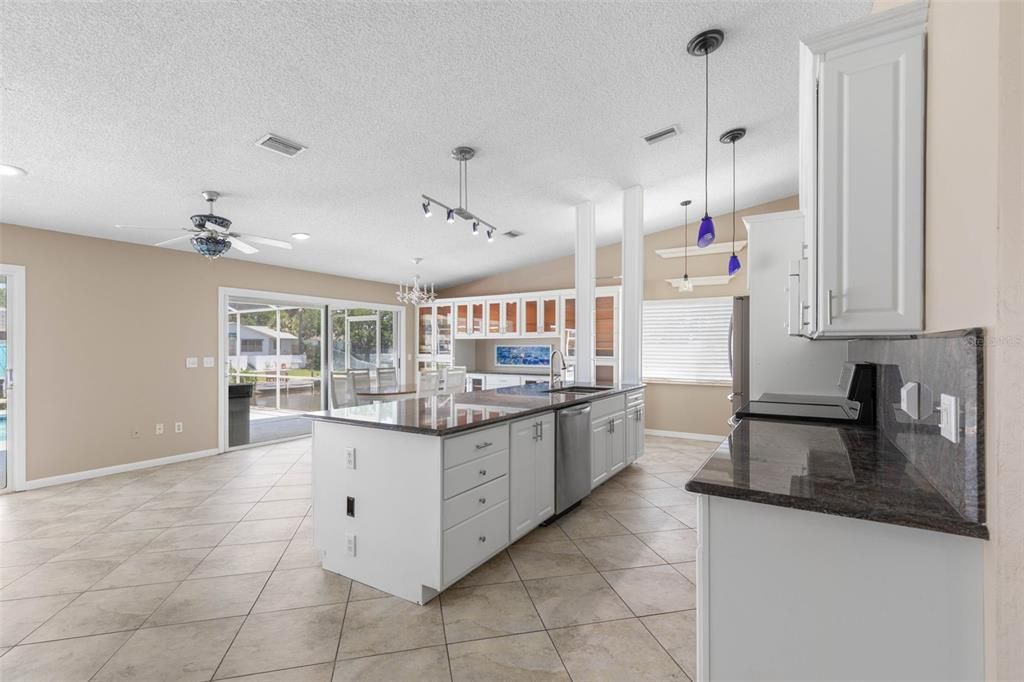 For Sale: $679,000 (2 beds, 2 baths, 1628 Square Feet)
