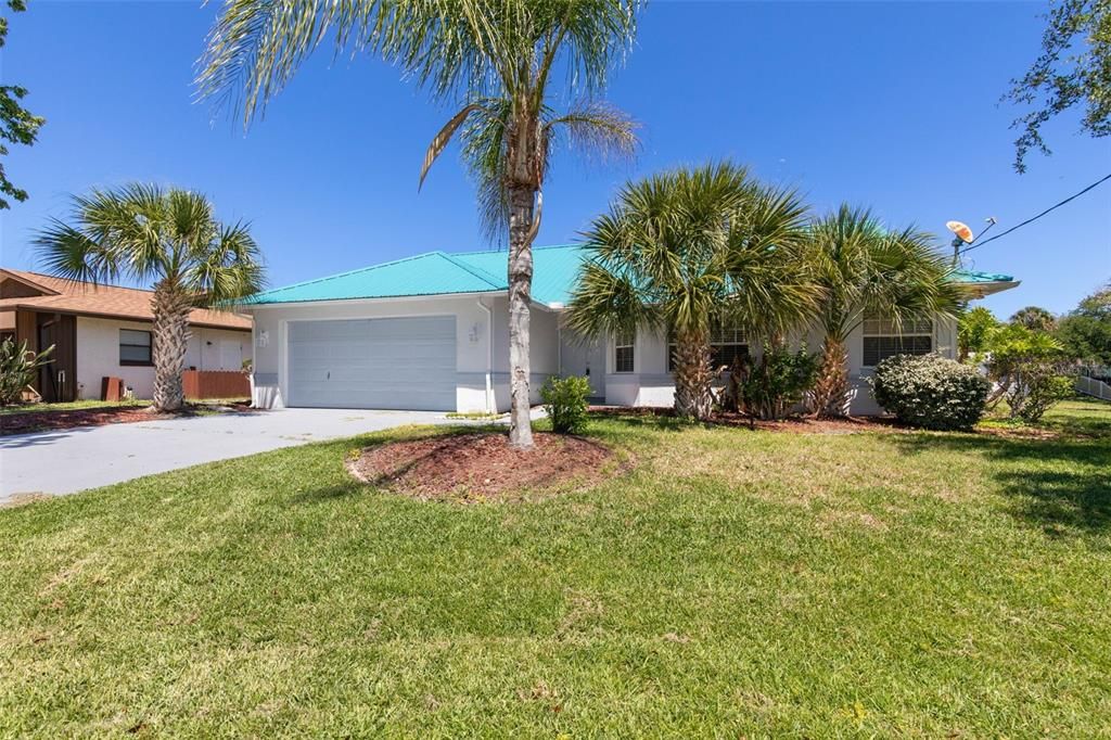 For Sale: $679,000 (2 beds, 2 baths, 1628 Square Feet)