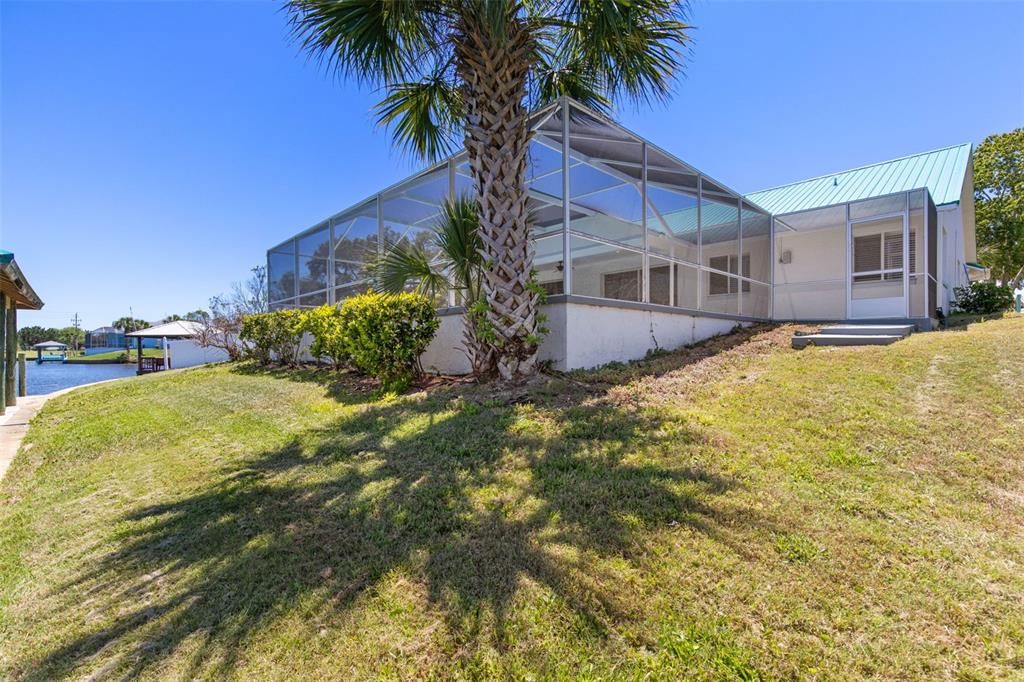 For Sale: $679,000 (2 beds, 2 baths, 1628 Square Feet)