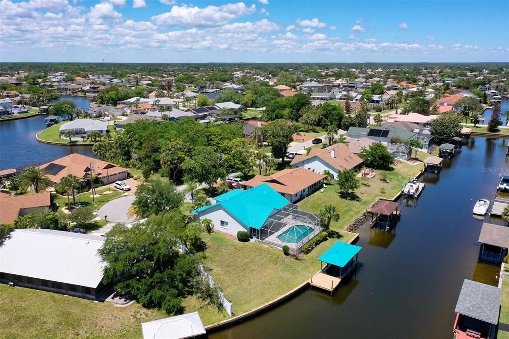 For Sale: $679,000 (2 beds, 2 baths, 1628 Square Feet)