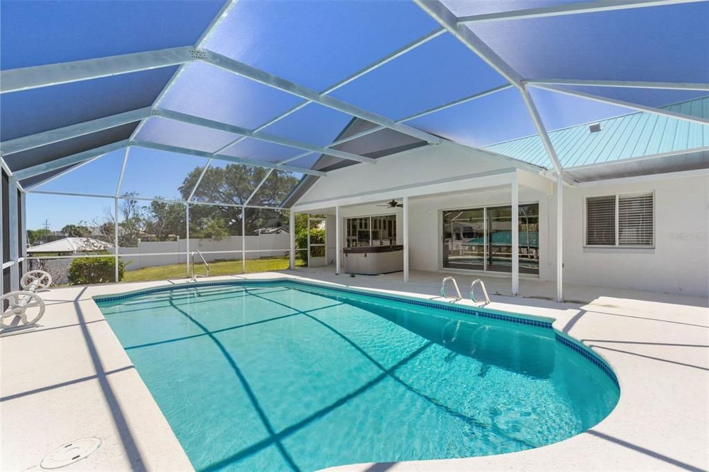 For Sale: $679,000 (2 beds, 2 baths, 1628 Square Feet)
