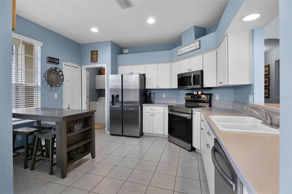 For Sale: $289,000 (3 beds, 2 baths, 1477 Square Feet)