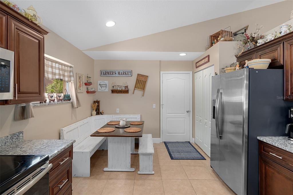 Activo con contrato: $425,000 (3 camas, 2 baños, 1598 Pies cuadrados)