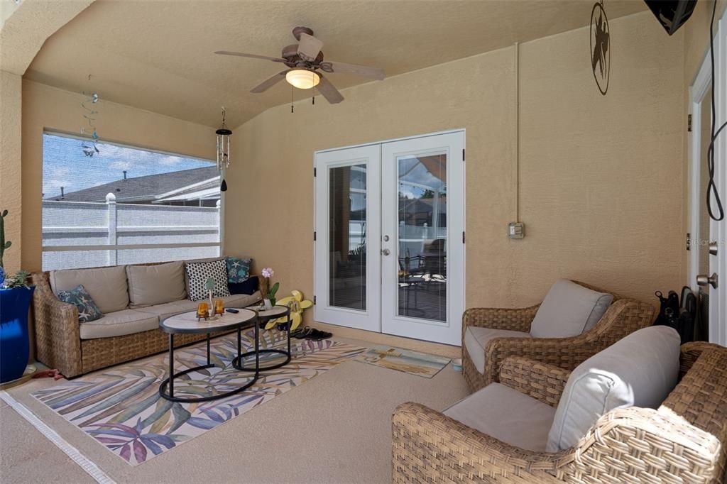 Activo con contrato: $425,000 (3 camas, 2 baños, 1598 Pies cuadrados)