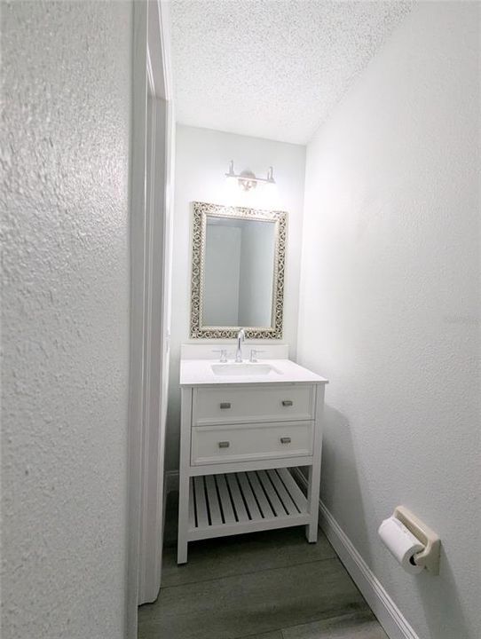 Activo con contrato: $479,900 (4 camas, 2 baños, 2314 Pies cuadrados)
