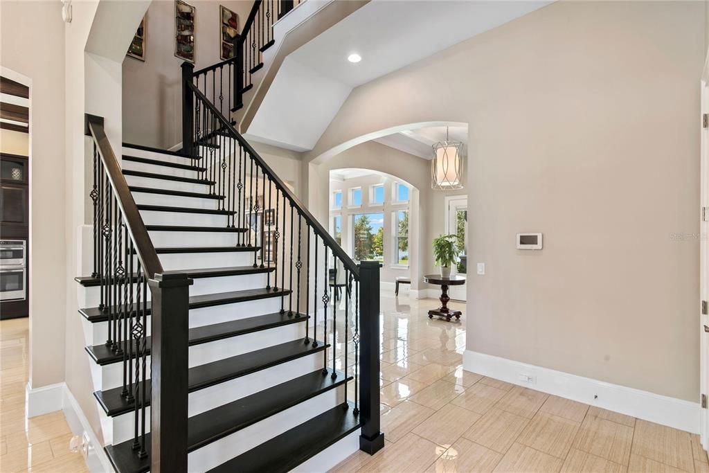 En Venta: $1,695,000 (5 camas, 4 baños, 4650 Pies cuadrados)