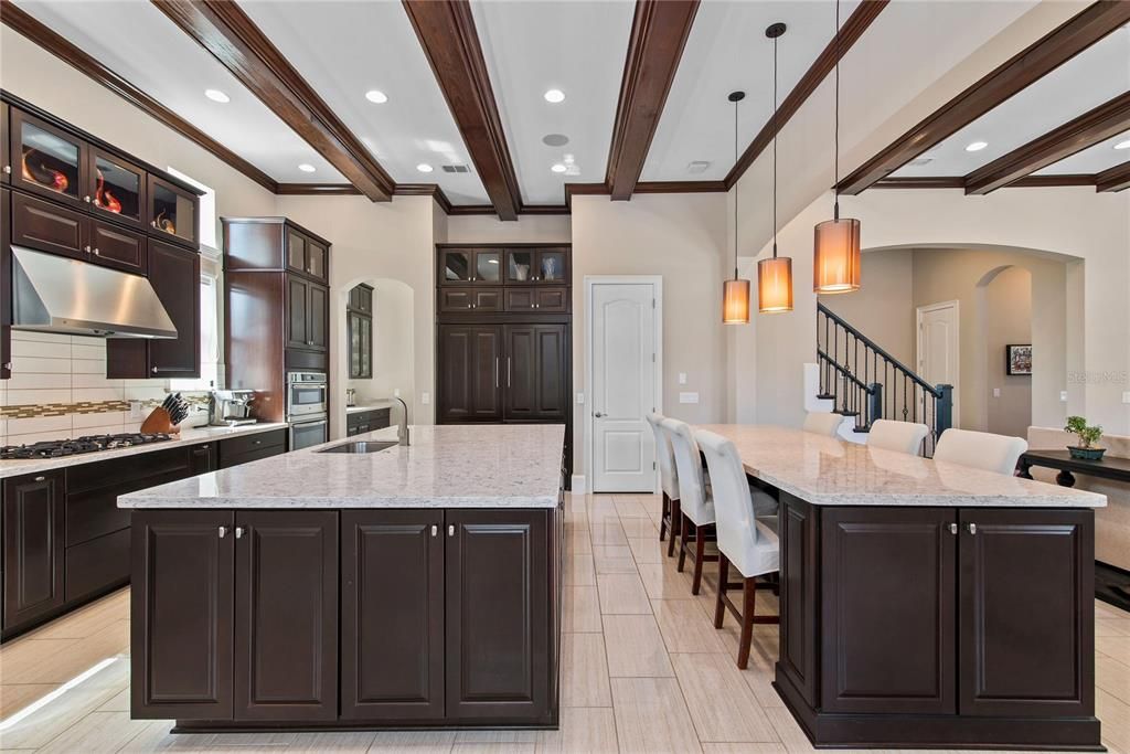En Venta: $1,695,000 (5 camas, 4 baños, 4650 Pies cuadrados)
