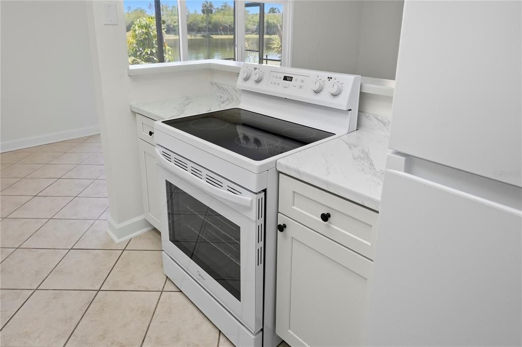 Activo con contrato: $160,000 (2 camas, 2 baños, 1100 Pies cuadrados)
