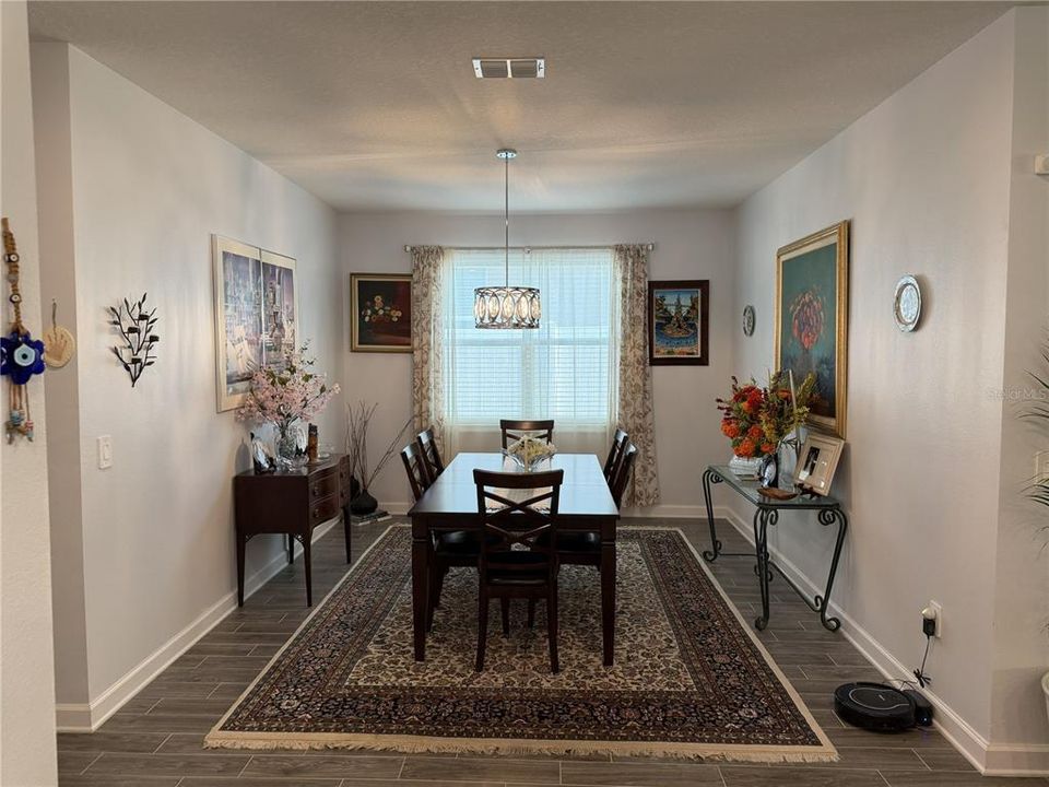 En Venta: $489,900 (4 camas, 3 baños, 2379 Pies cuadrados)