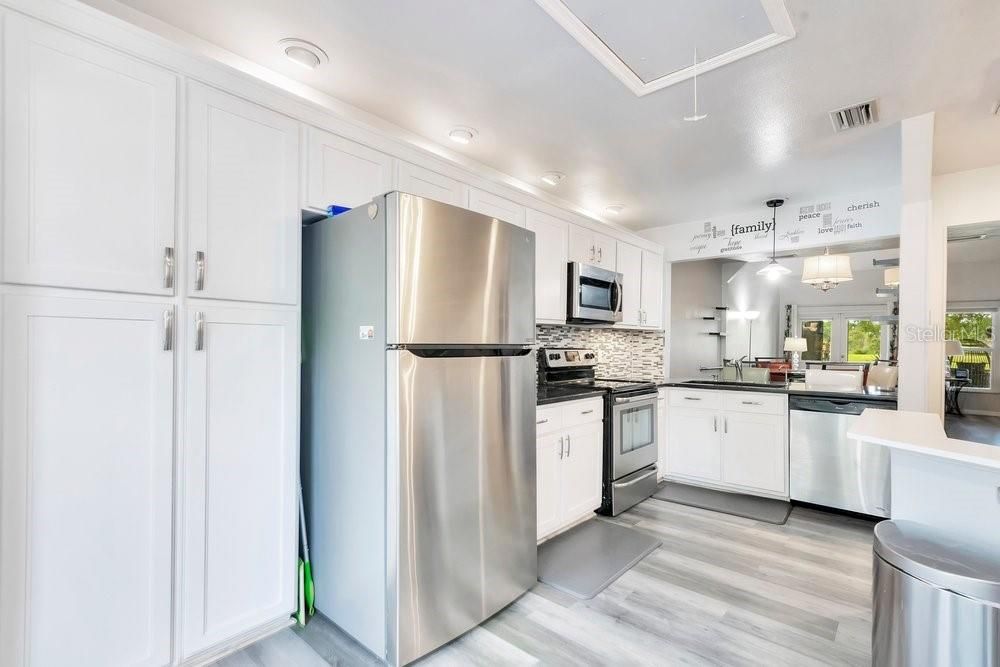 En Venta: $289,900 (3 camas, 2 baños, 1386 Pies cuadrados)
