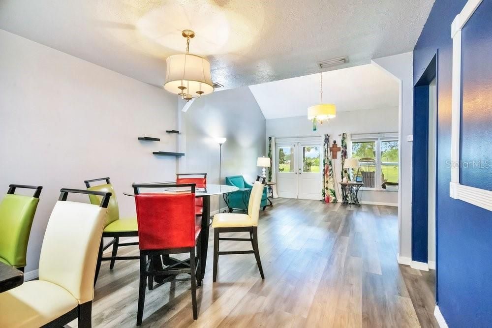 En Venta: $289,900 (3 camas, 2 baños, 1386 Pies cuadrados)
