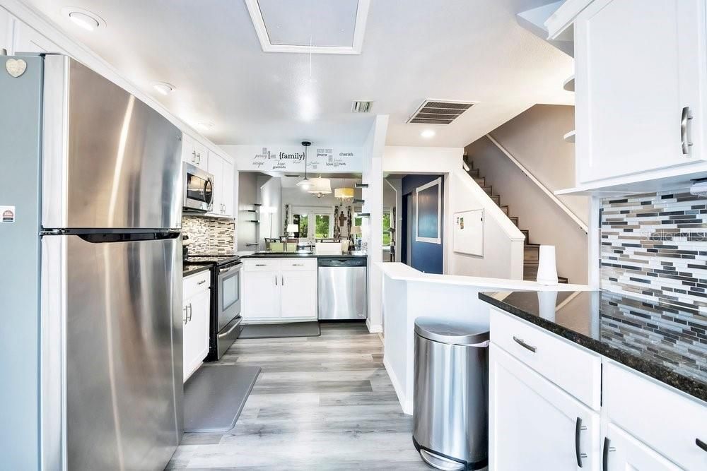 En Venta: $289,900 (3 camas, 2 baños, 1386 Pies cuadrados)