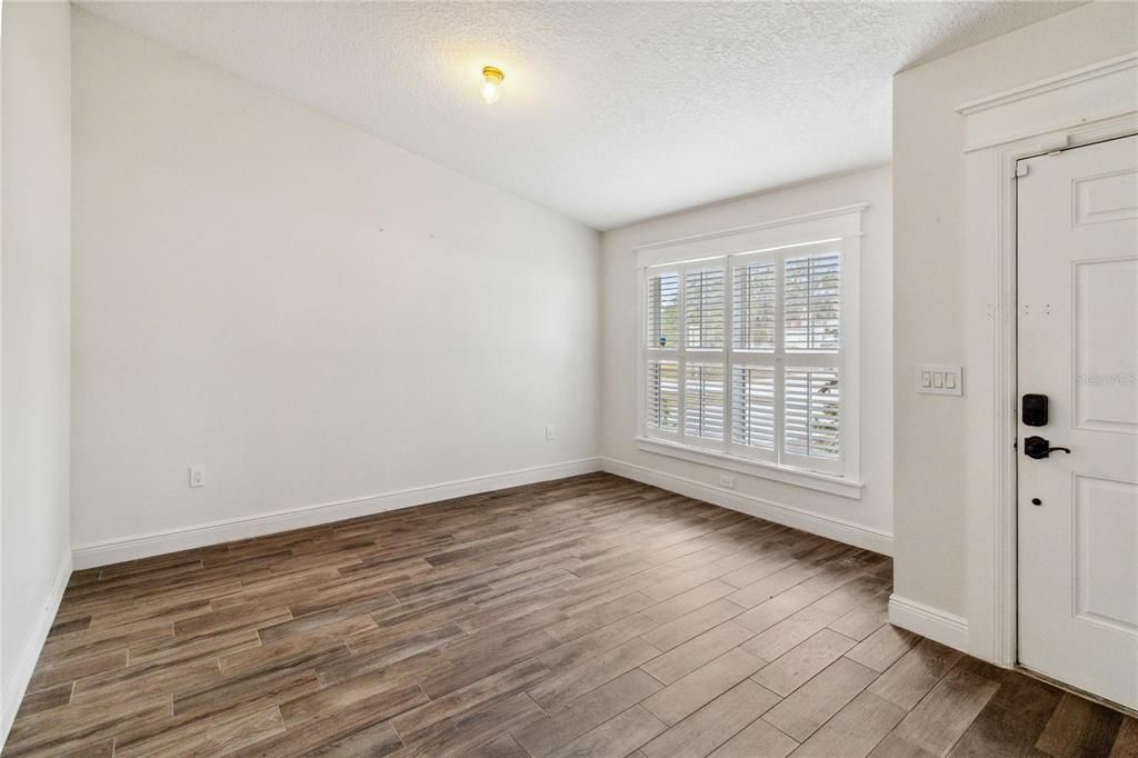 На продажу: $379,900 (3 спален, 2 ванн, 2012 Квадратных фут)